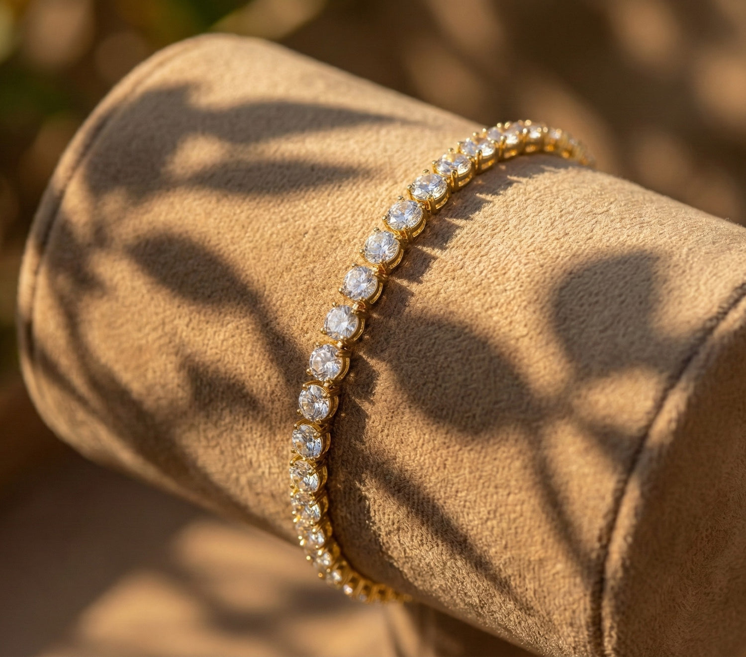 Altın Rengi Bileklik