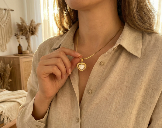 Altın Rengi  Kolye - İç İçe Sevgi