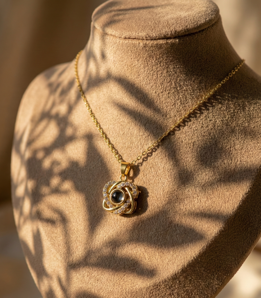 Altın Rengi Kolye - Gece İncisi